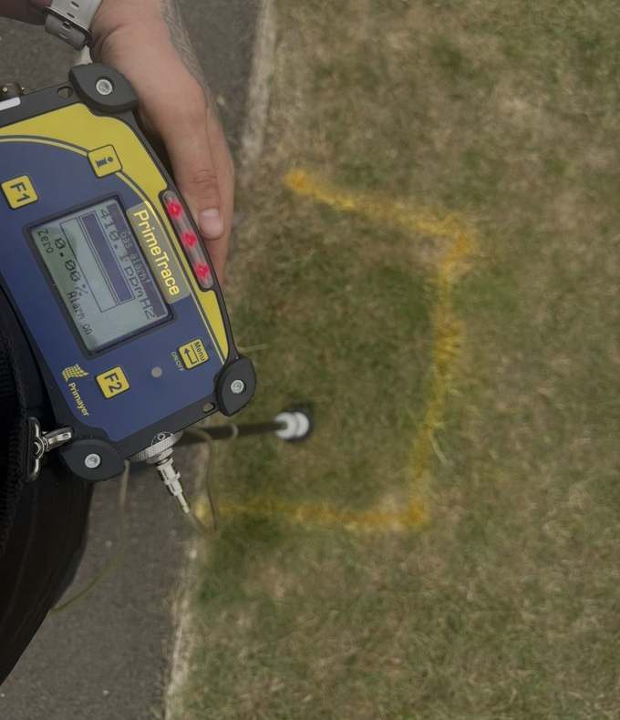 HUBB Group engineer conducting non-destructive leak detection in Finchley